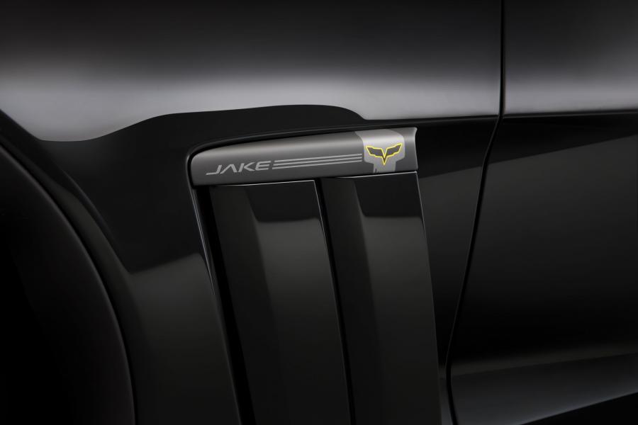  Chevrolet Corvette Jake Edition Concept 2010 года  (фото 8 из 13)